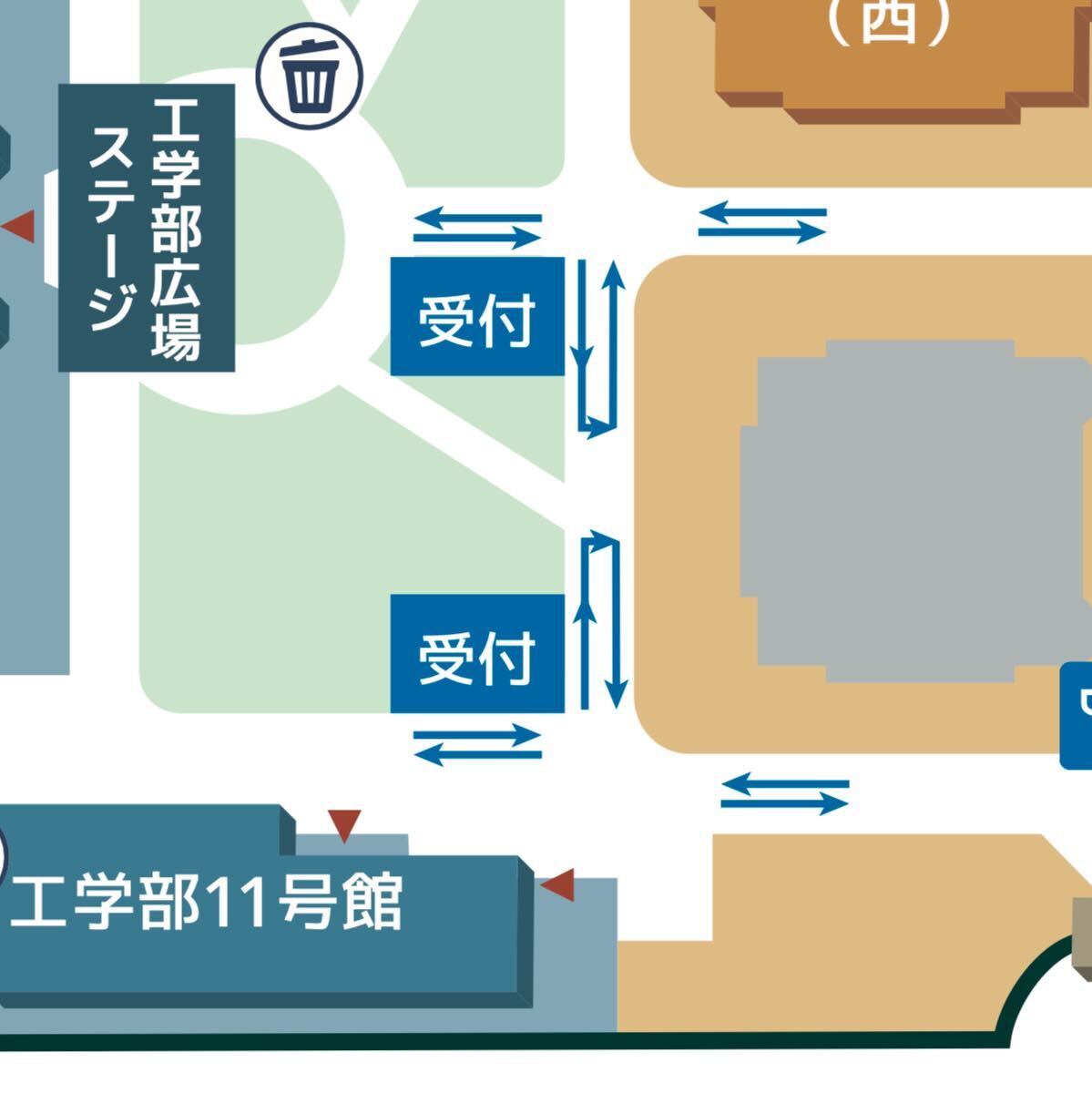 工学部広場_3.jpg